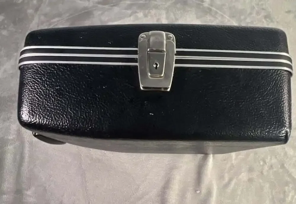 Vintage Londonaire The Portable Pub Barware Travel Bar Set with Hard Case